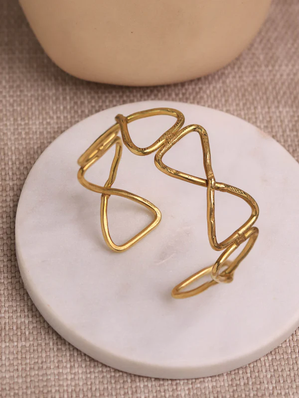 Cravat Adjustable Brass Bracelet : ABDB2017